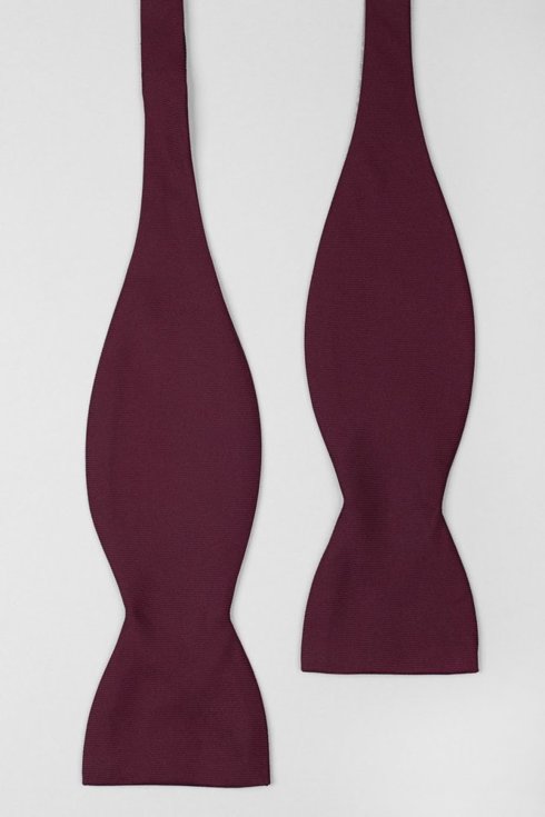 Burgundy Macclesfield silk bow tie