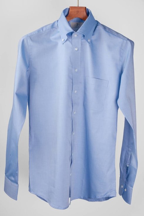 Niebieska koszula OCBD w pastelowym odcieniu